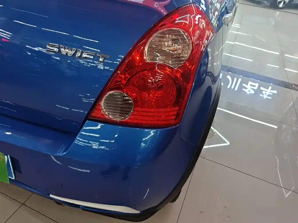 Suzuki Swift 2016 — фото 8