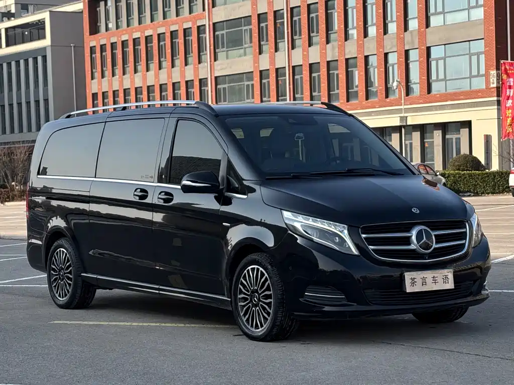Mercedes-Benz V-Class 2017 — фото 3