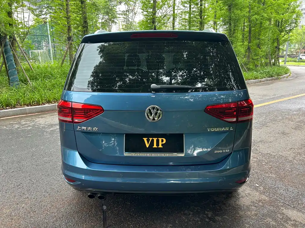 Volkswagen Touran 2017 — фото 6