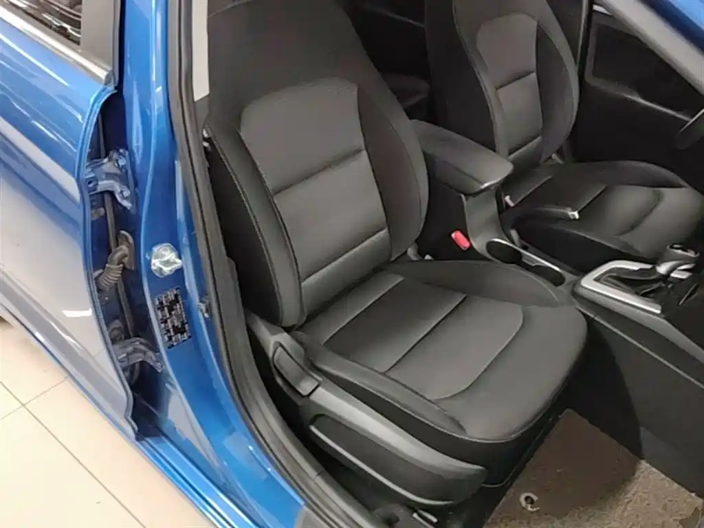 Hyundai Elantra 2018 — фото 25