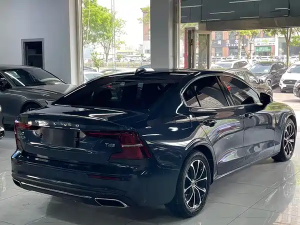 Volvo S60 2020