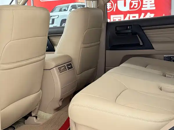 Toyota Land Cruiser 2015