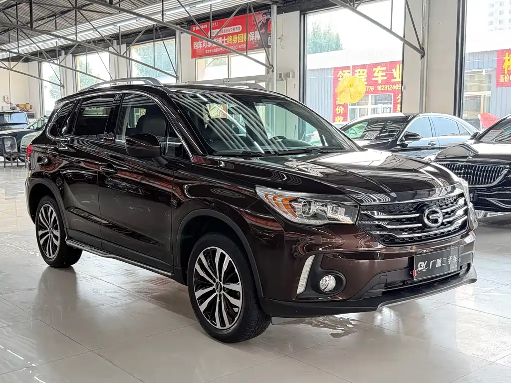 GAC Trumpchi GS4 2016 — фото 3