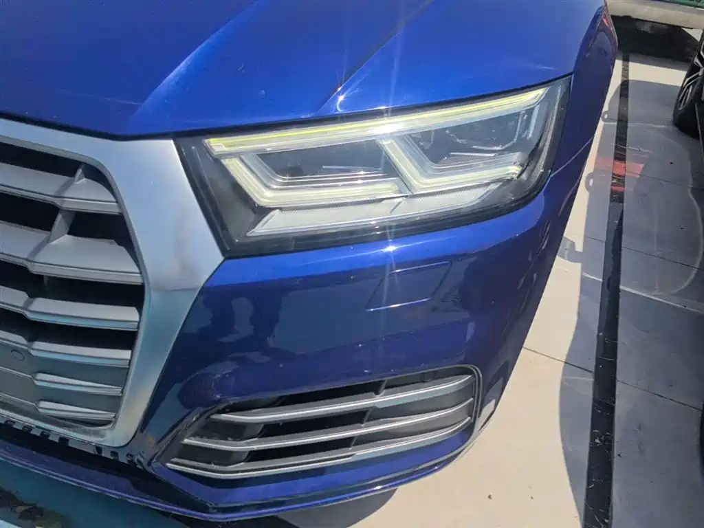 Audi Q5L 2019 — фото 24