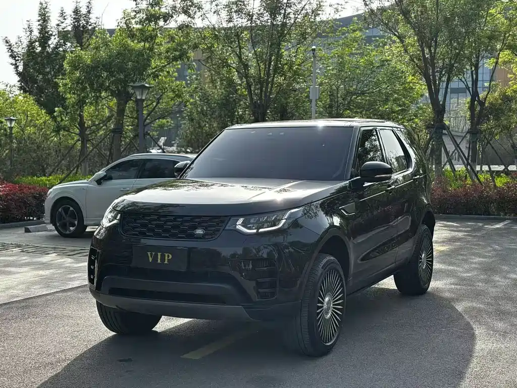 Land Rover Discovery 2018 — фото 1