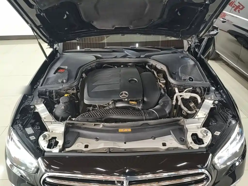 Mercedes-Benz E-Class 2021 — фото 20