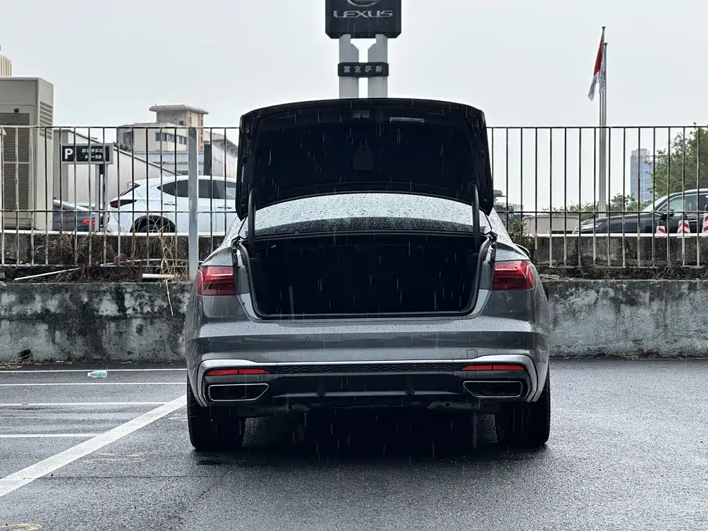 Audi A4L 2021