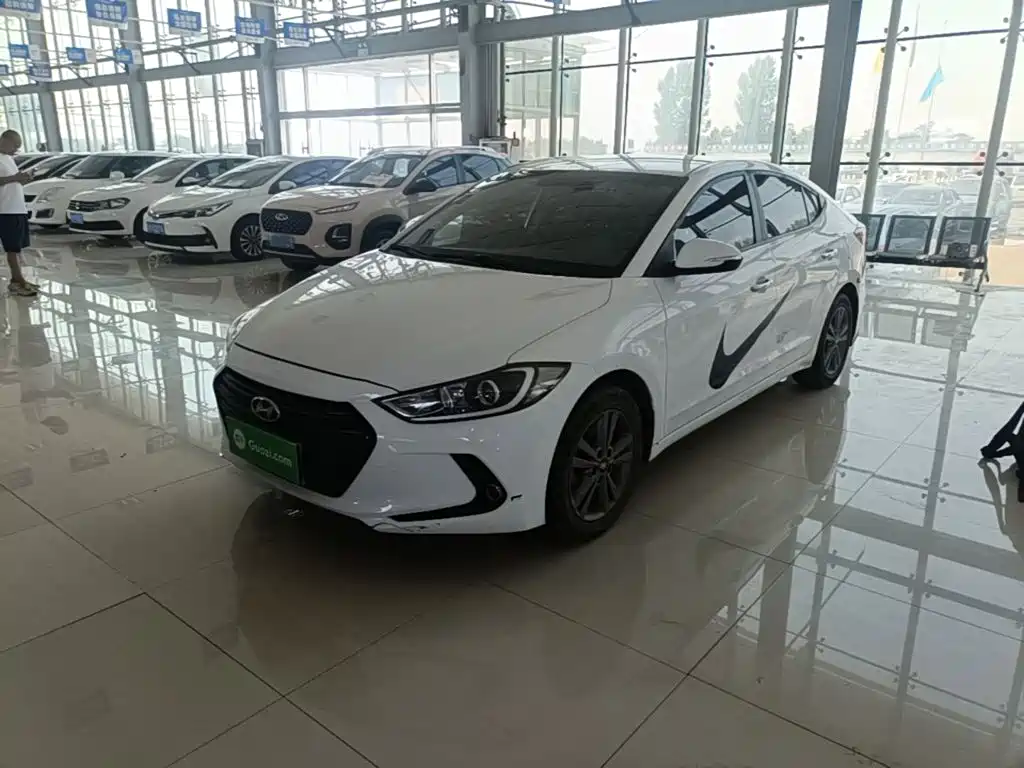 Hyundai Elantra 2018