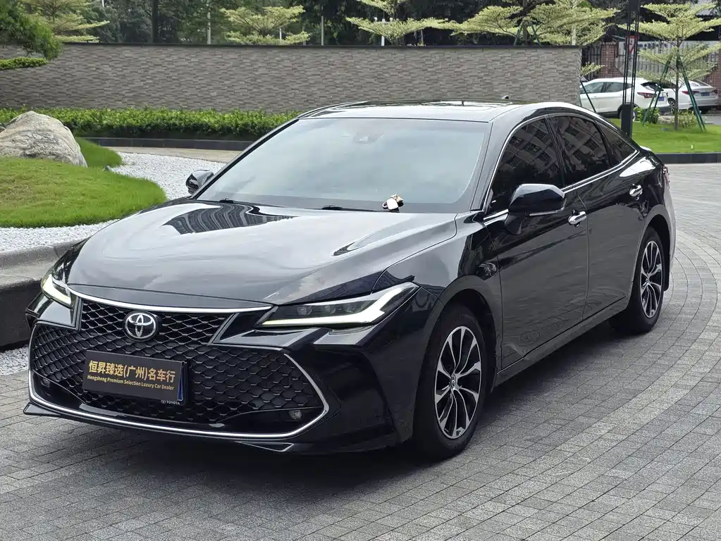 Toyota Avalon 2022 — фото 1