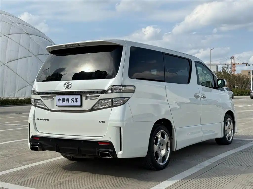 Toyota Alphard 2015 — фото 30