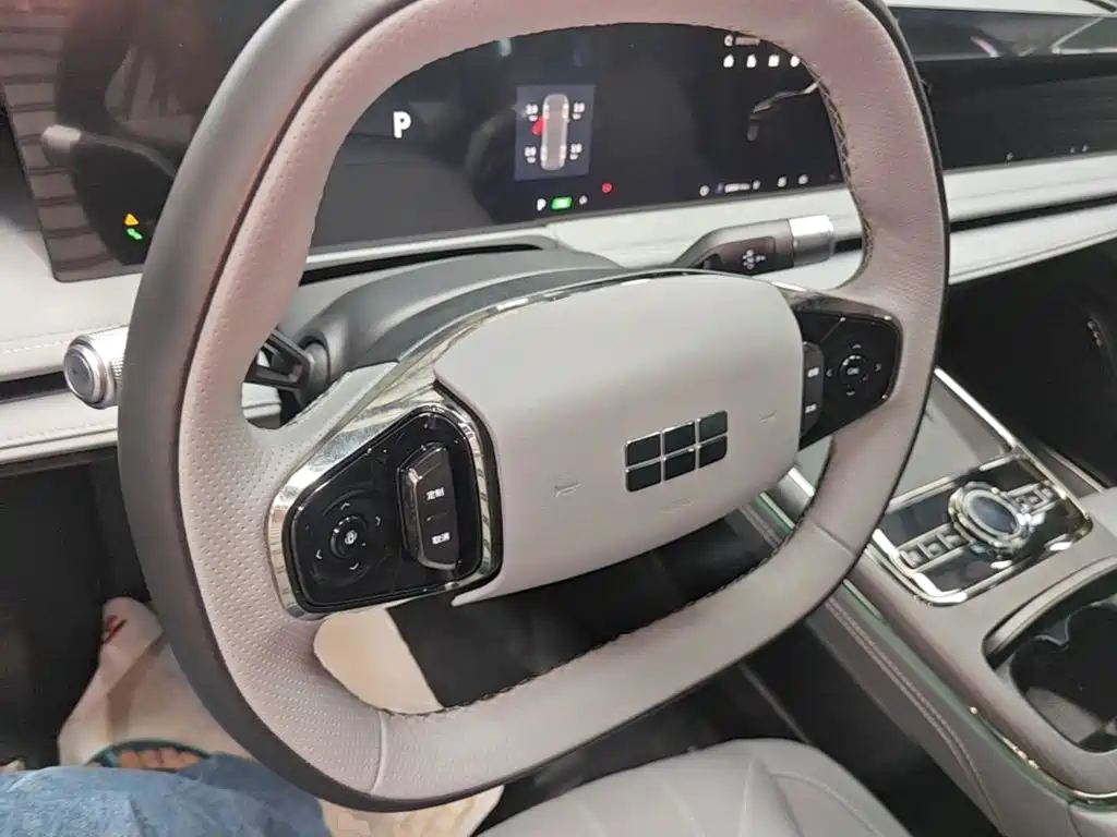 Geely Galaxy E8 2025 — фото 11