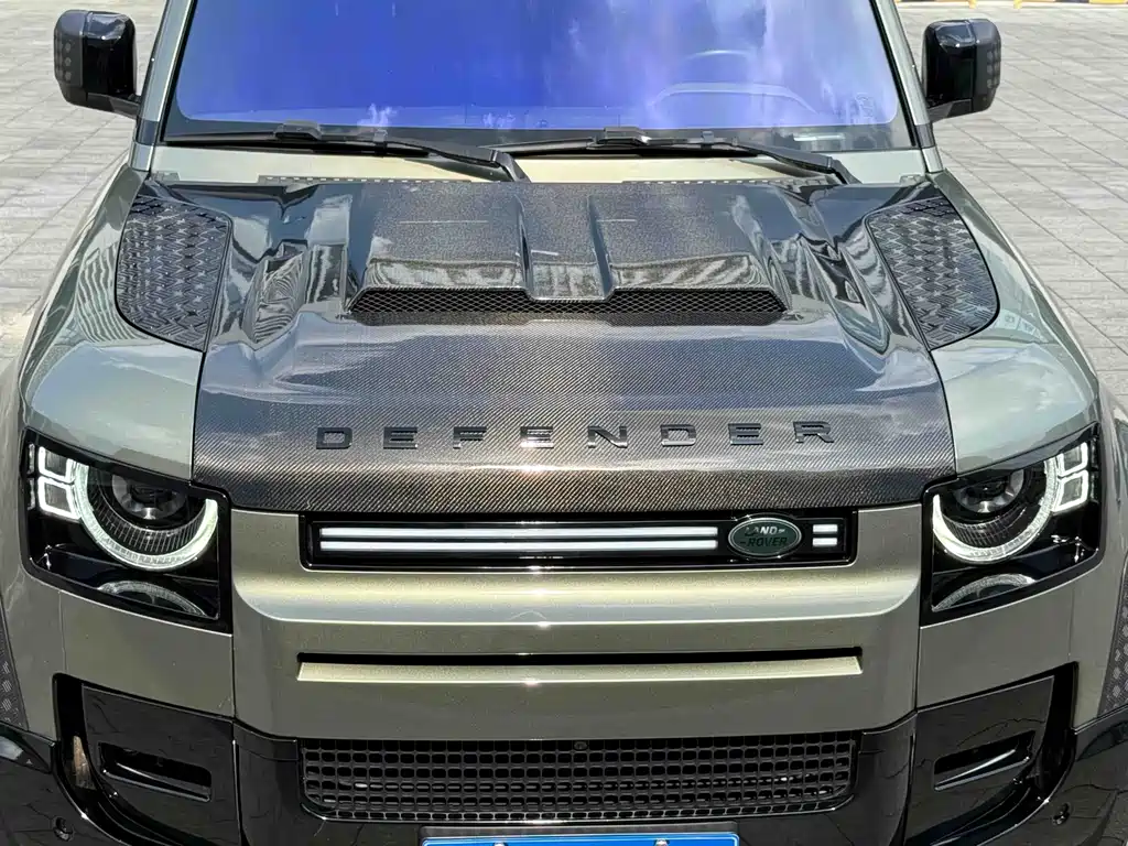 Land Rover Defender 2021 — фото 12