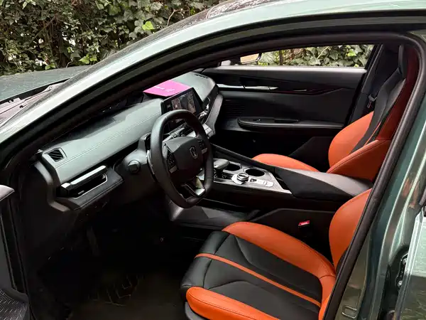 Changan UNI-V 2024