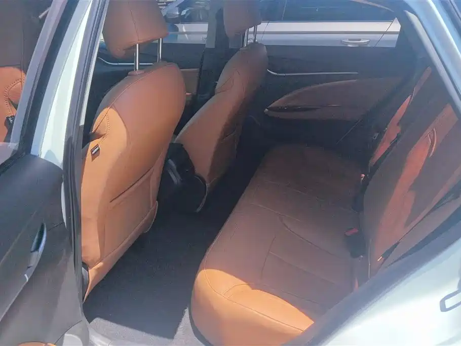 Buick Excelle 2019 — фото 11