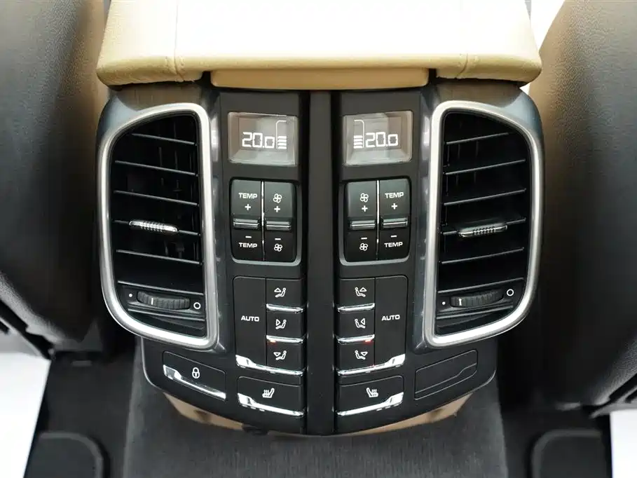 Porsche Cayenne 2014 — фото 14