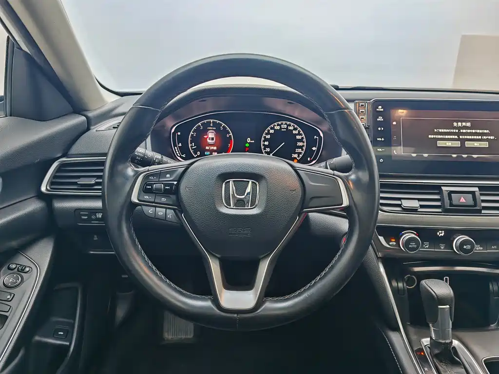 Honda Accord 2023 — фото 18