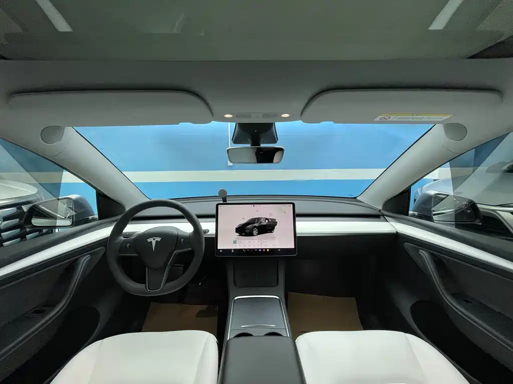 Tesla Model Y 2022 — фото 17
