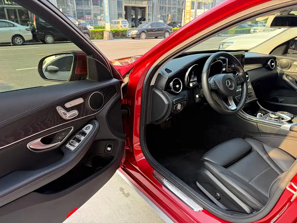 Mercedes-Benz C-Class 2018 — фото 18