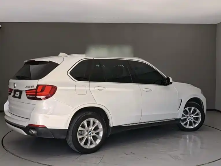 BMW X5 2018 — фото 23
