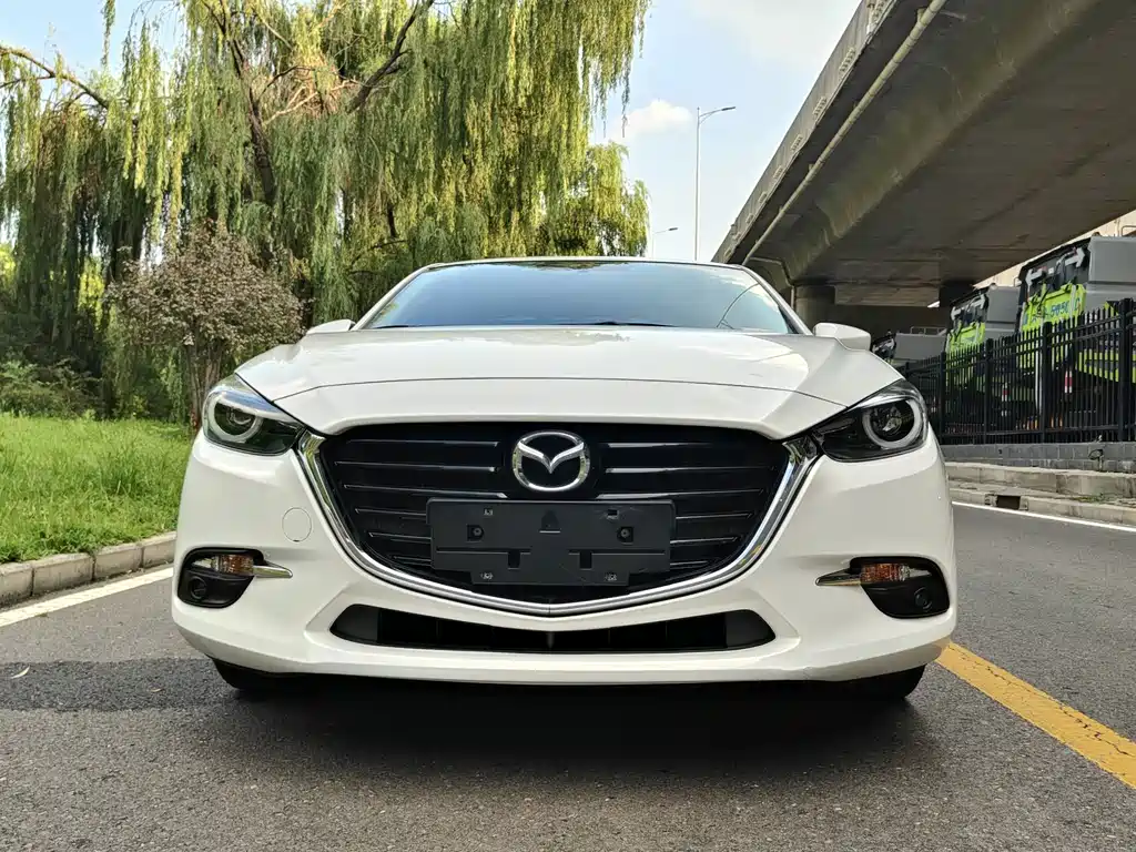 Mazda 3 Axela 2019