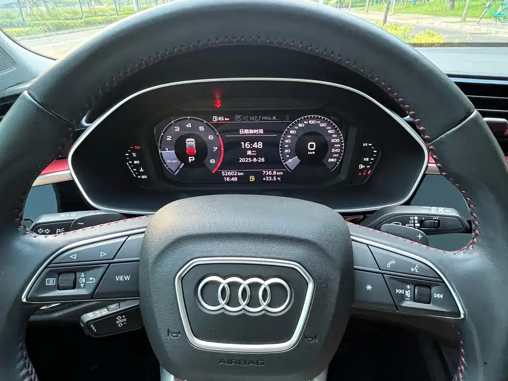 Audi Q3 2019 — фото 17