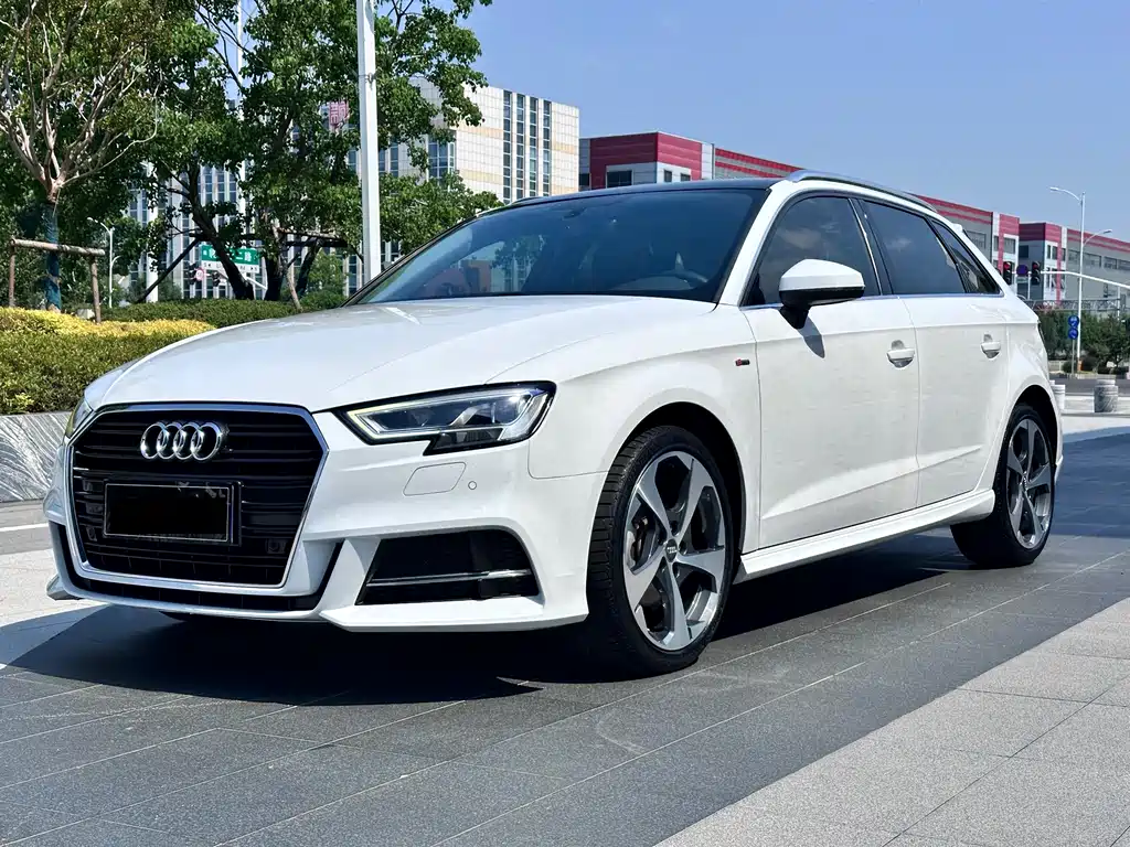 Audi A3 2020 — фото 1