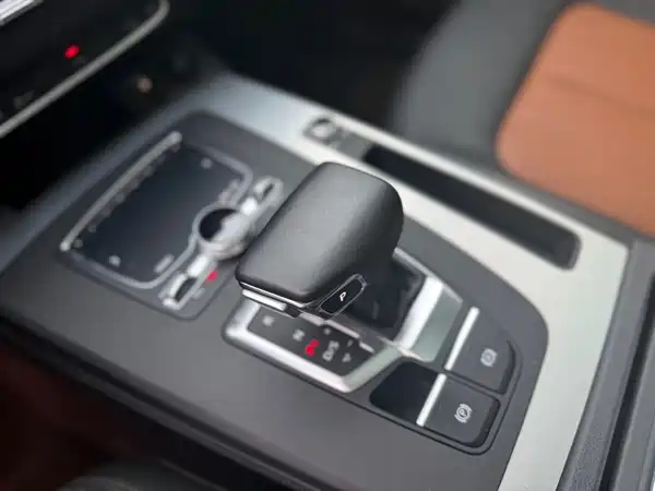 Audi Q5L 2020