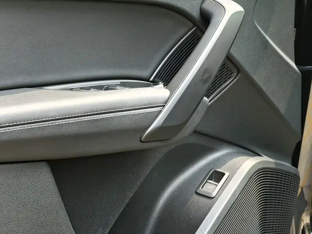 Audi Q5L 2021 — фото 16