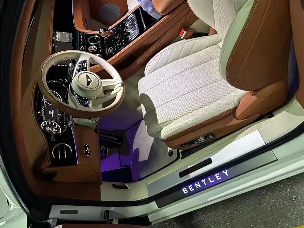 Bentley Bentayga 2022 — фото 4
