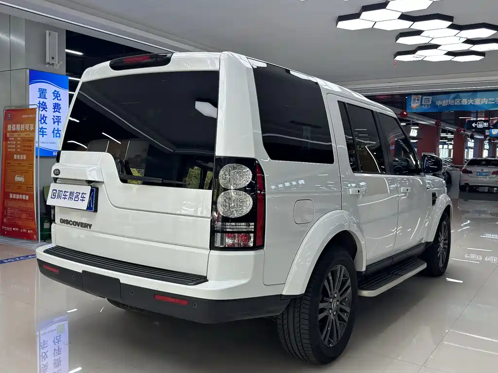 Land Rover Discovery 2017 — фото 15