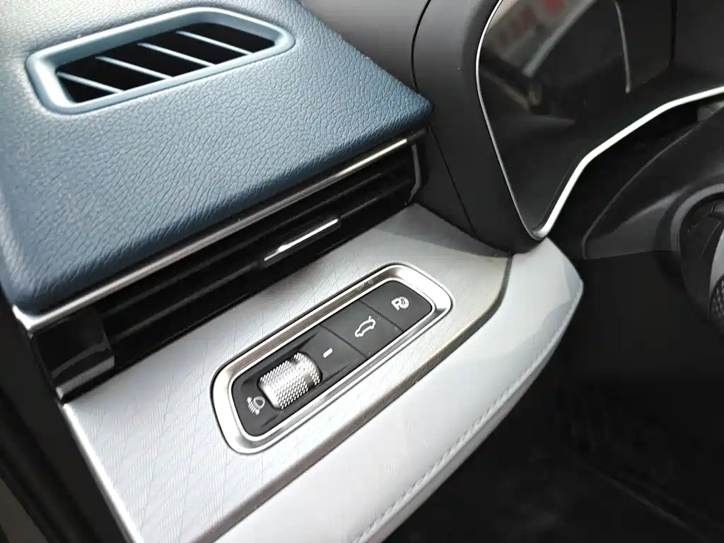Geely Xingrui 2023 — фото 12
