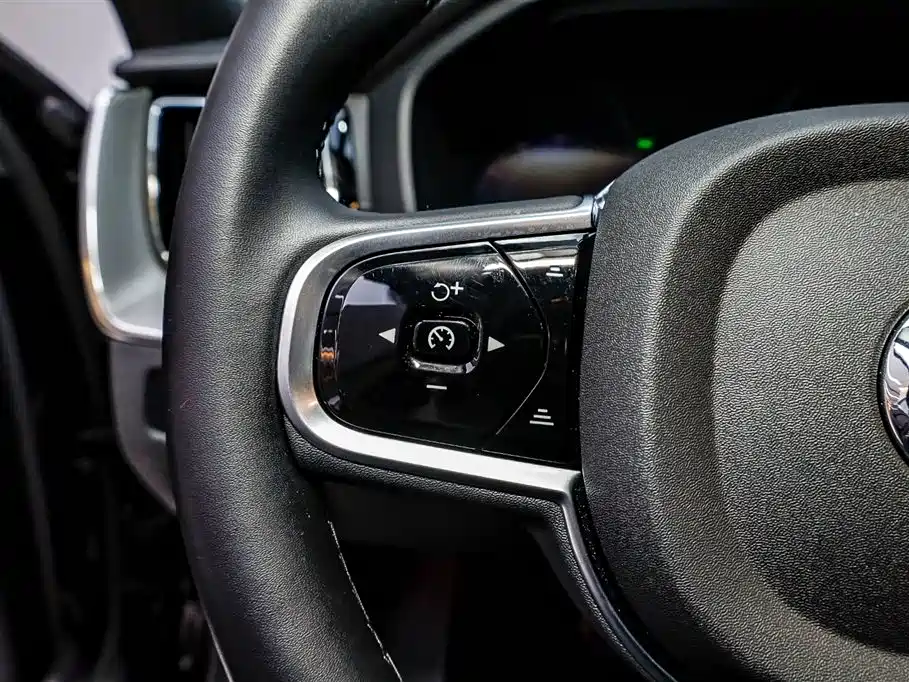 Volvo XC60 PHEV 2024 — фото 15