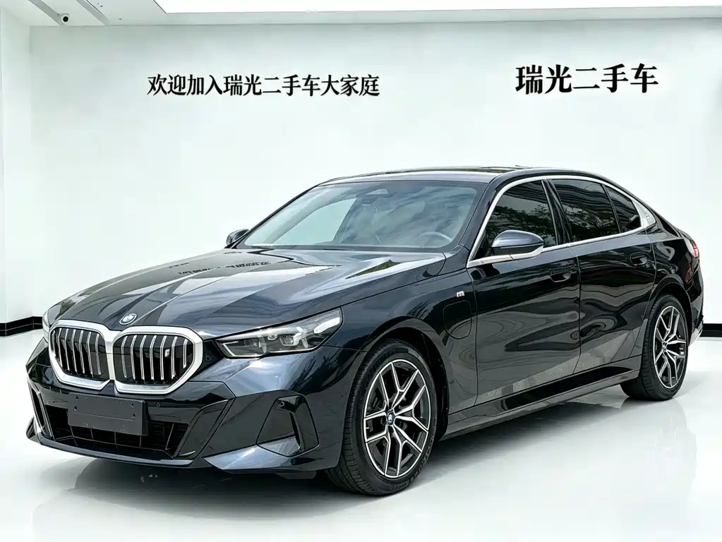 BMW i5 2024 — фото 1