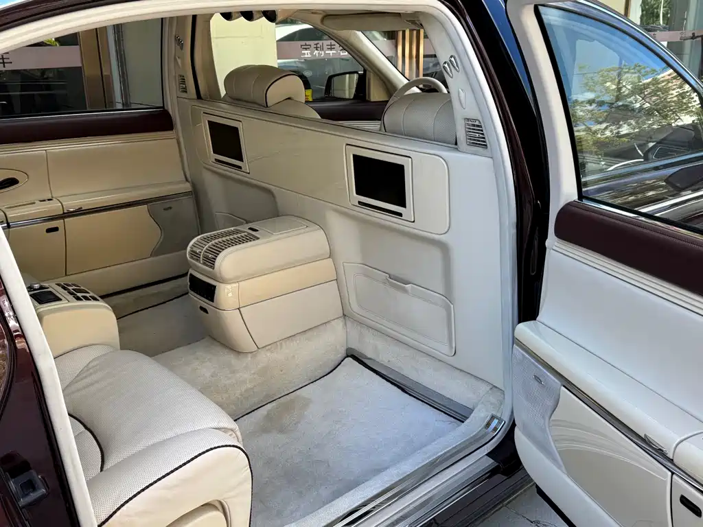 Maybach Maybach 2012 — фото 8