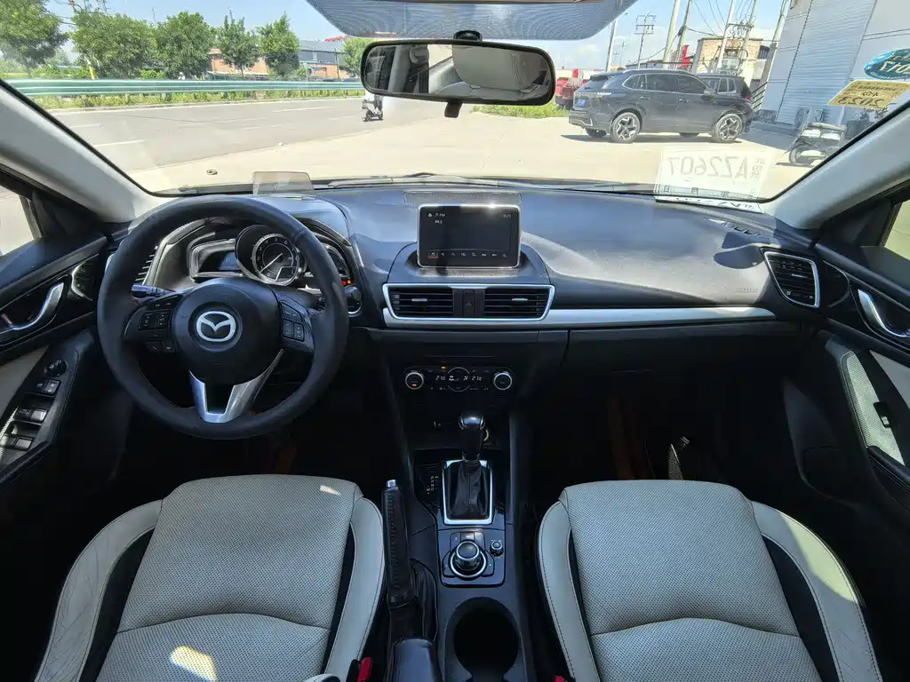 Mazda 3 Axela 2015 — фото 11