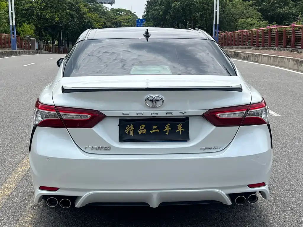 Toyota Camry 2021 — фото 5
