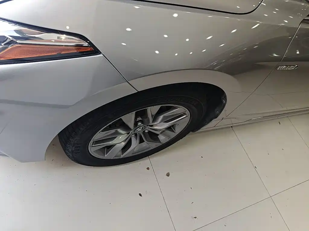 Toyota Avalon 2020 — фото 23