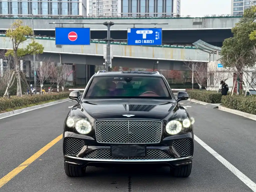 Bentley Bentayga 2021