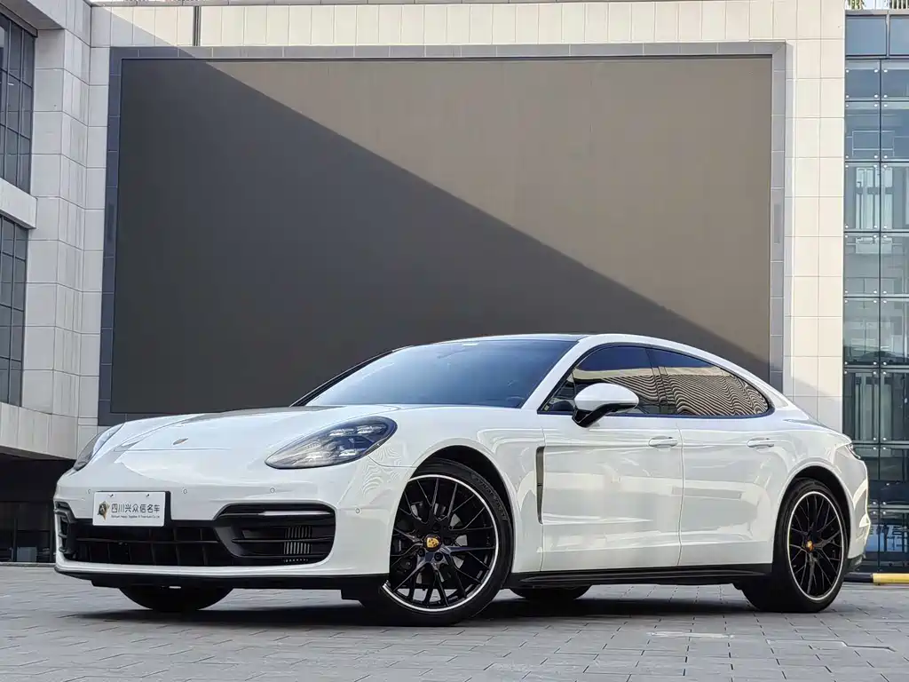Porsche Panamera 2024 — фото 1