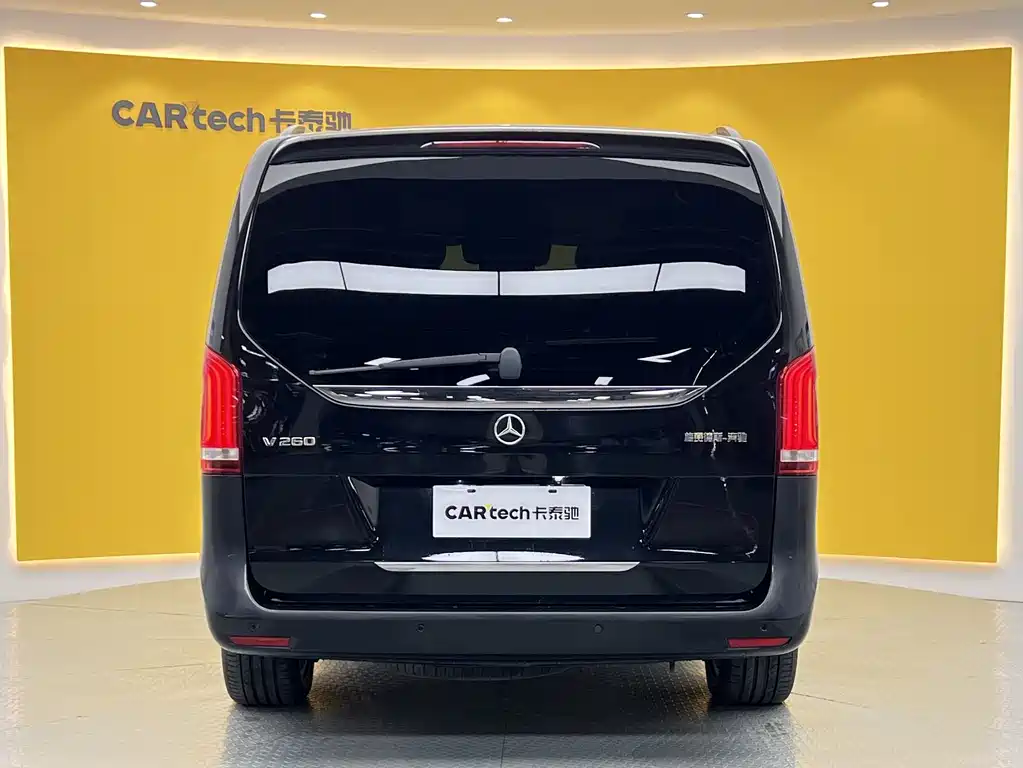 Mercedes-Benz V-Class 2021 — фото 33