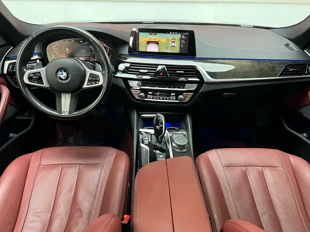 BMW 5 Series 2020 — фото 12