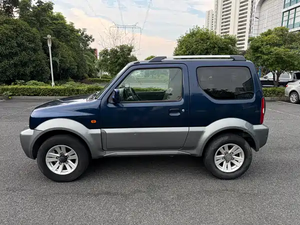 Suzuki Jimny 2010