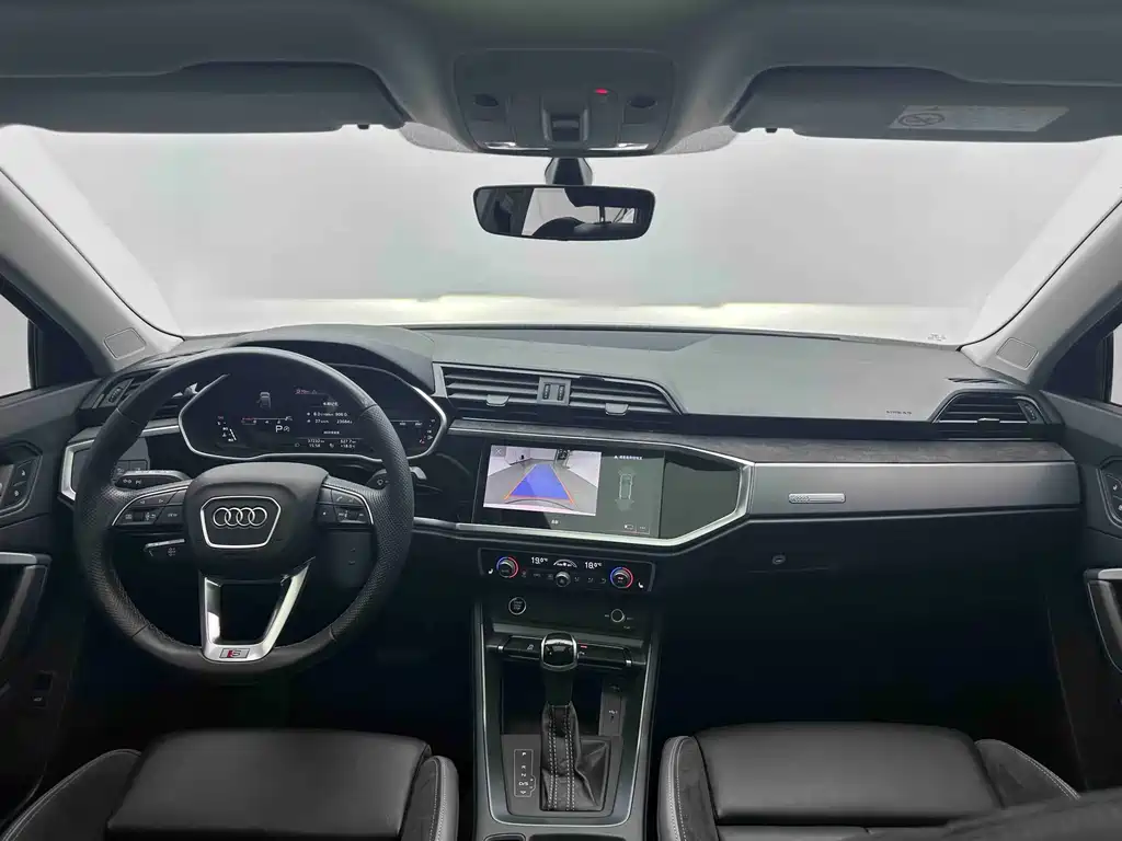 Audi Q3 Sportback 2022 — фото 14