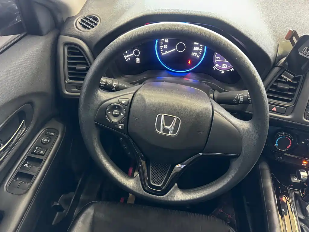Honda Vezel 2020 — фото 9