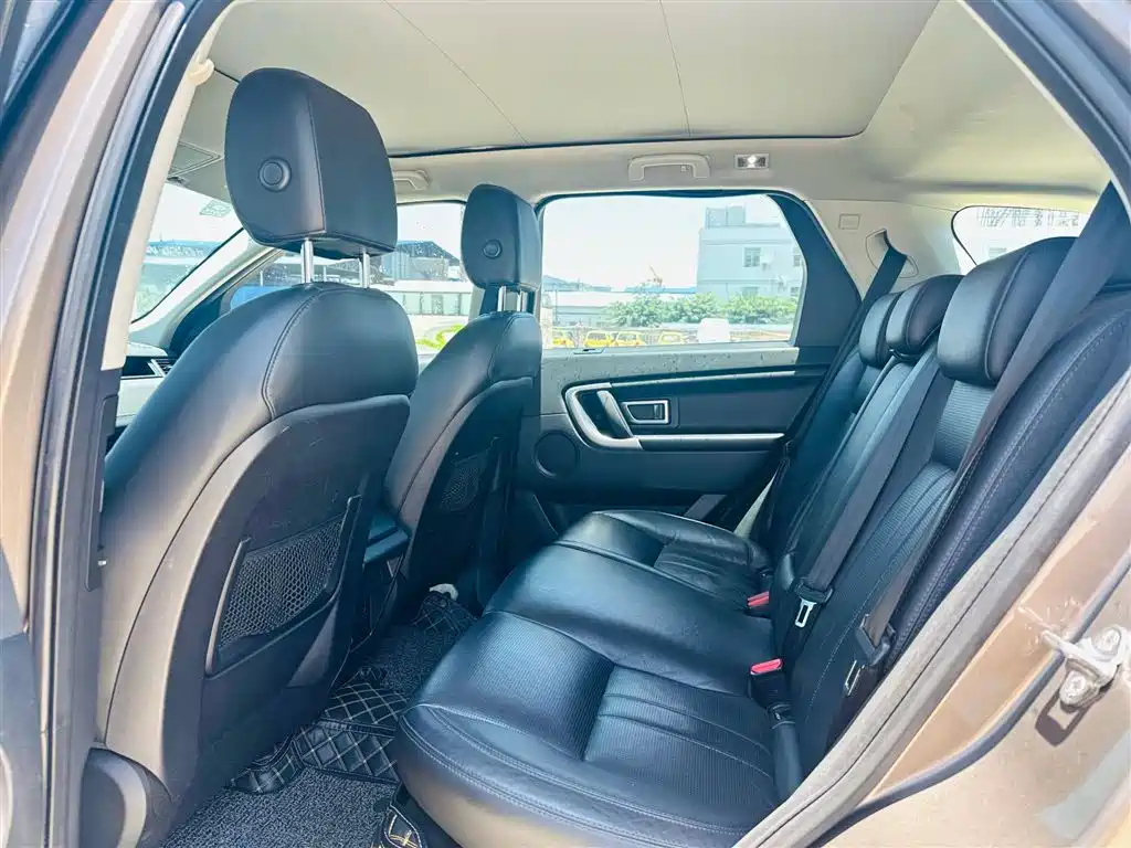 Land Rover Discovery Sport 2017 — фото 10