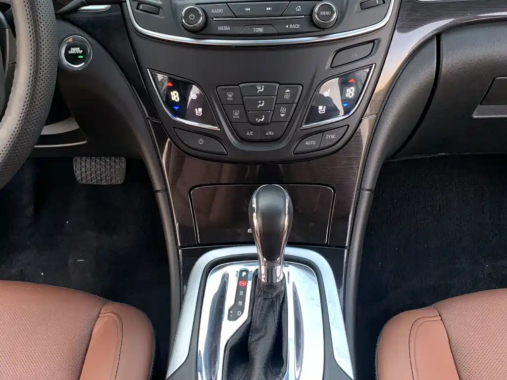 Buick Regal 2014 — фото 9