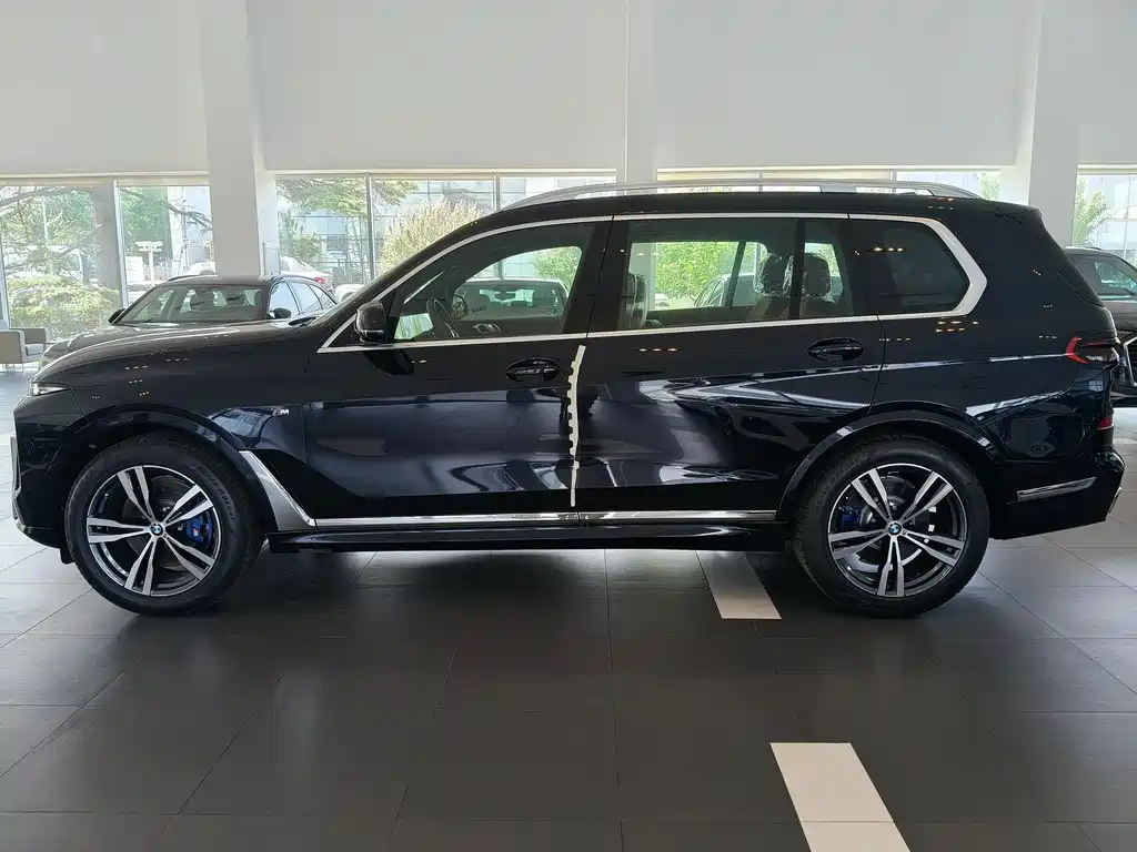 BMW X7 2024 — фото 6