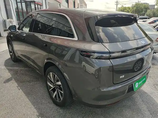 Li Auto L7 2024