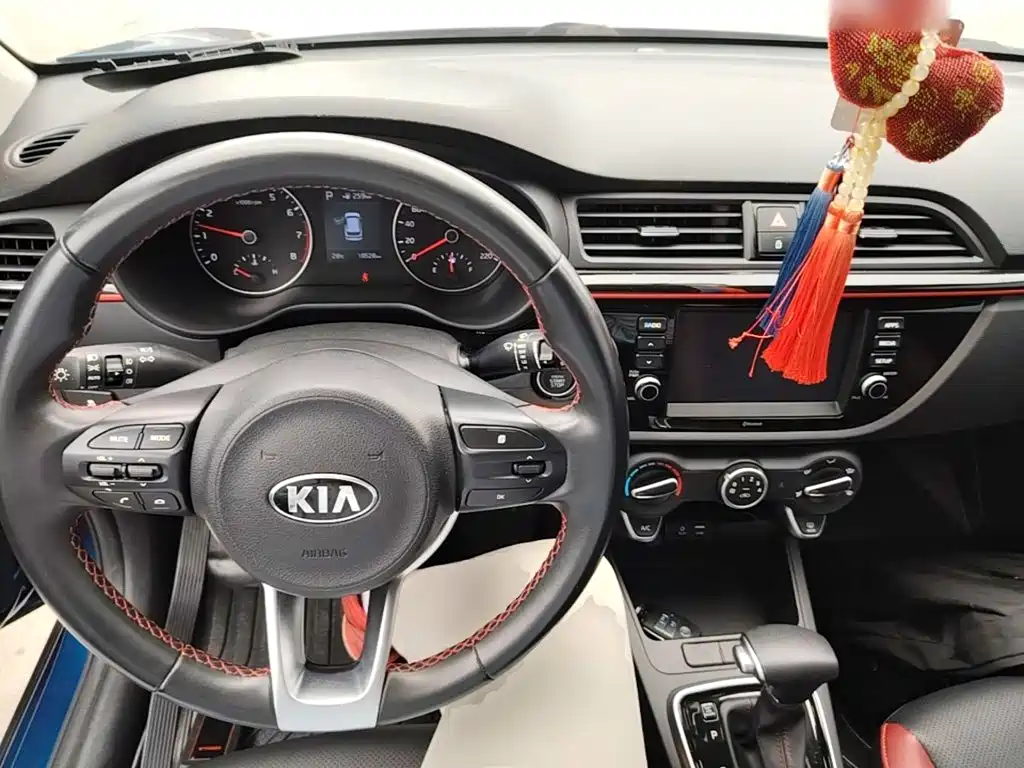 Kia KX Cross 2018 — фото 6
