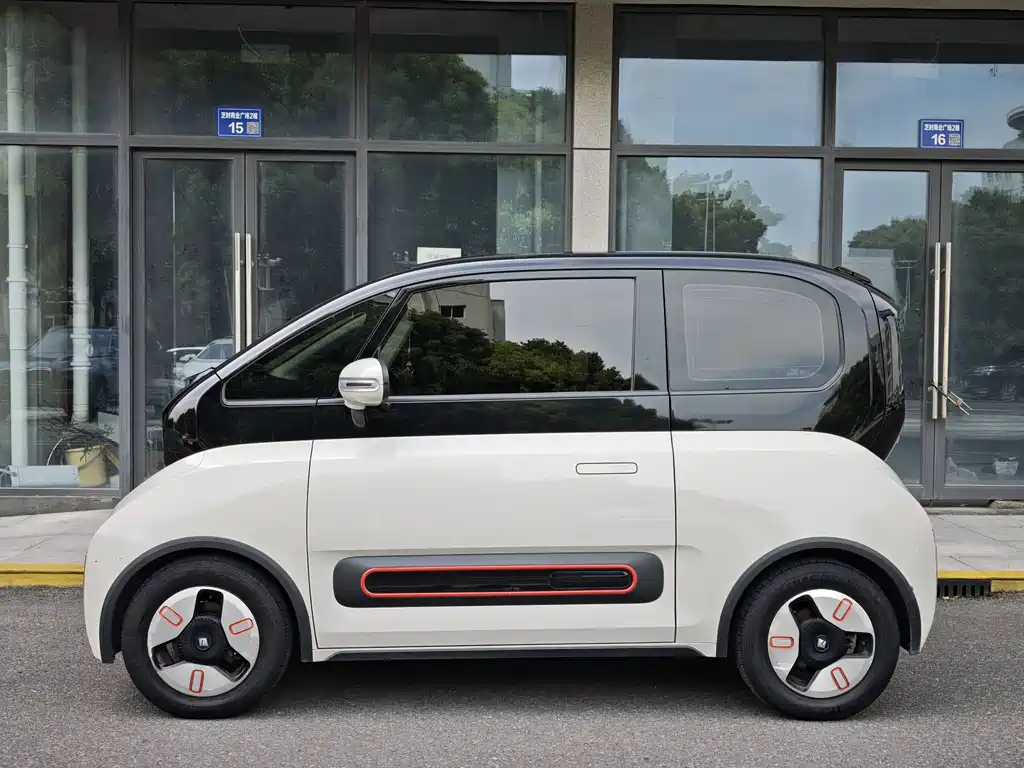Baojun KiWi EV 2022 — фото 3